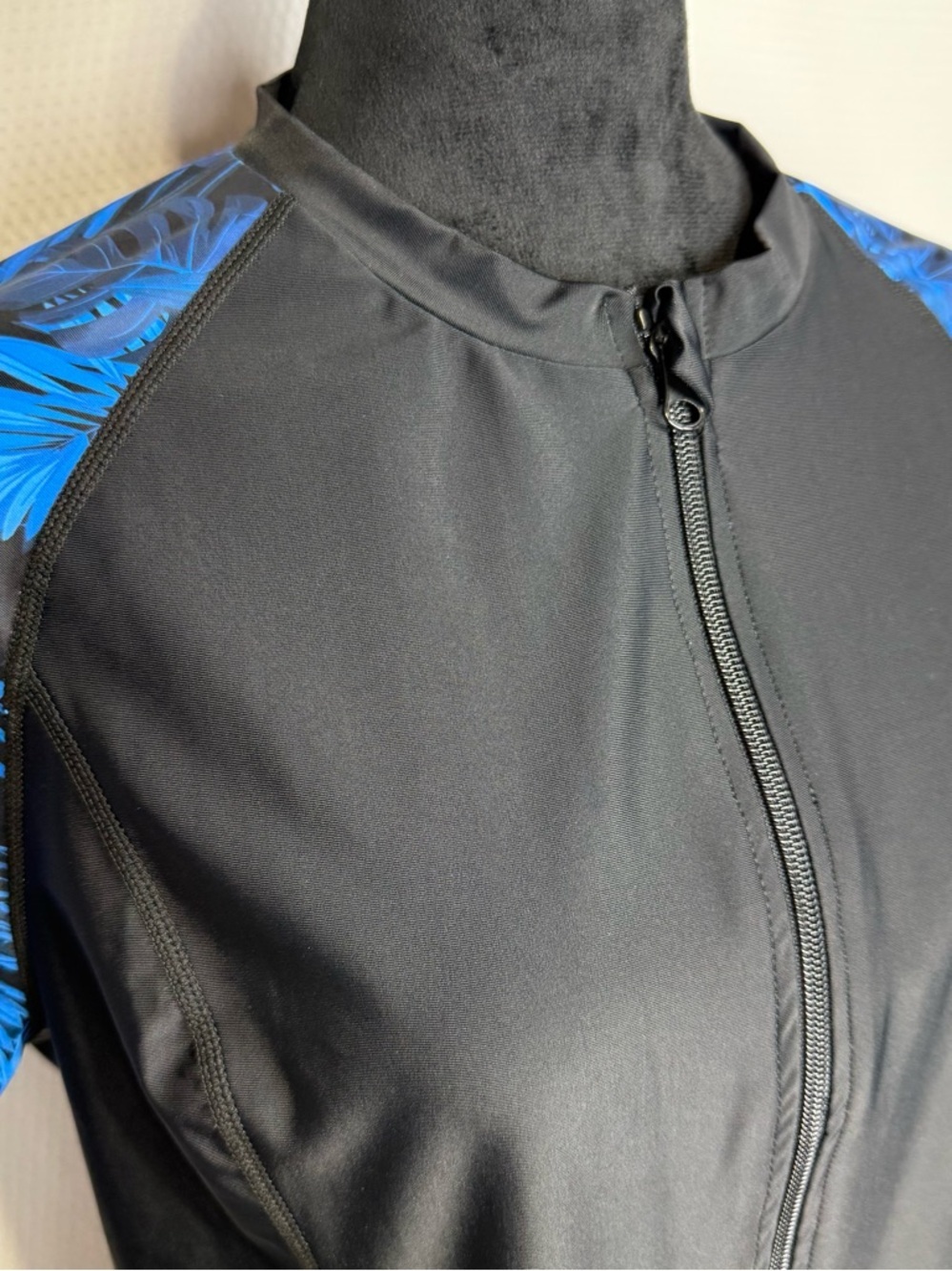Jasambac Zip Front Rash Guard Swim Top Blue Palm Print XL NWT UPF Activewear - Picture 5 of 13